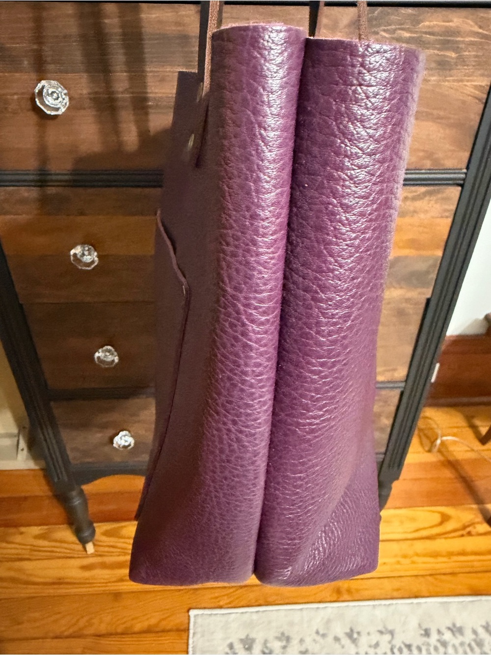 Portland Leather Plum Large Classic Tote - Picture 4 of 6